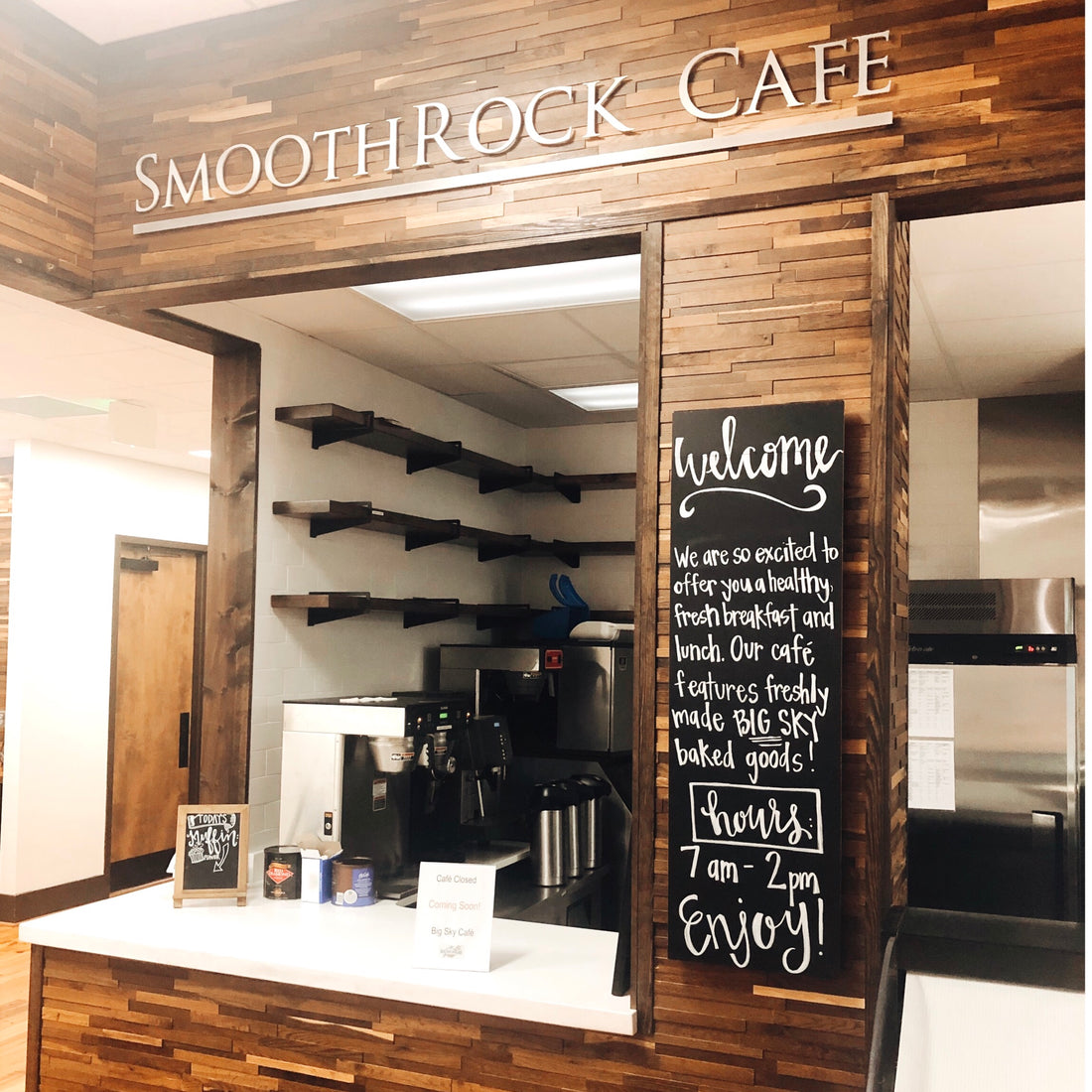 We have some exciting news - Big Sky is opening a cafe featuring fresh Big Sky Bread baked goods right next to our bakery in Liberty Park. The restaurant is called "SmoothRock Cafe" and will operate from 7 am - 2 pm Monday through Friday. 